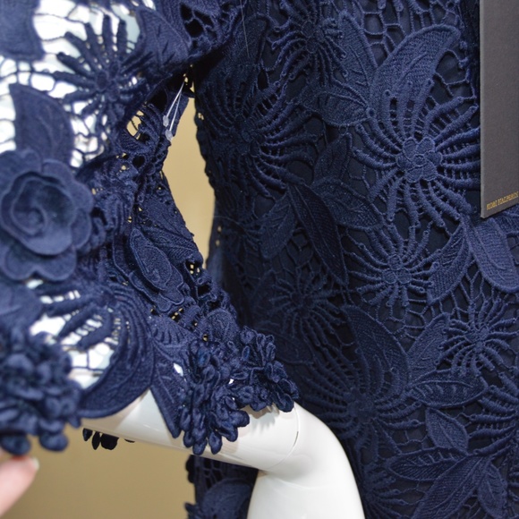 🆕🏷️ Kobi Halperin Tinley Cold Shoulder Midnight Blue Top - Picture 13 of 14